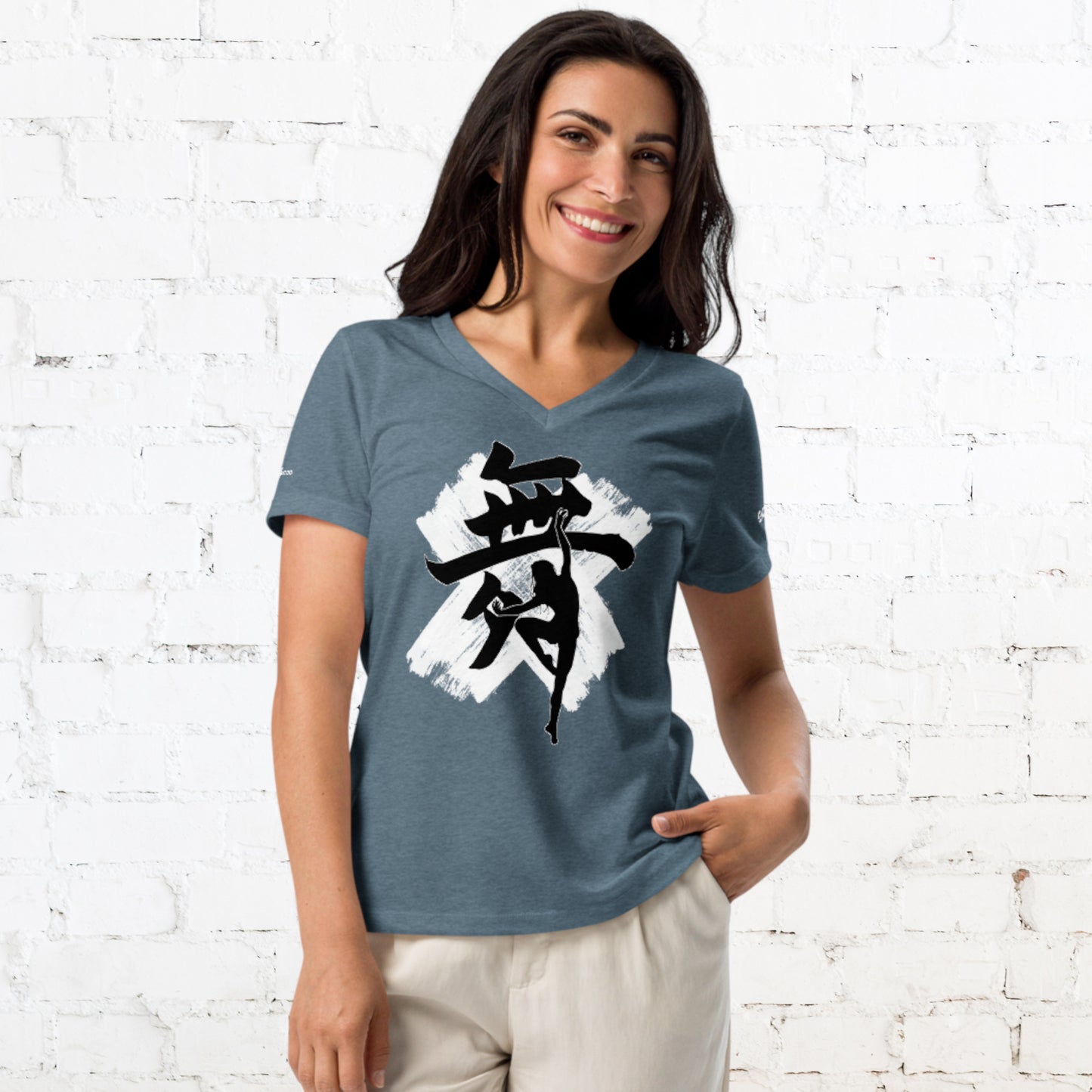 DANCE | MAI 舞 V-NECK WOMEN'S RELAXED FIT TEE
